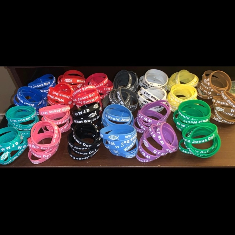 24 WWJD Jesus Rubber Silicone Wristbands Bracelets - Picture 6 of 6
